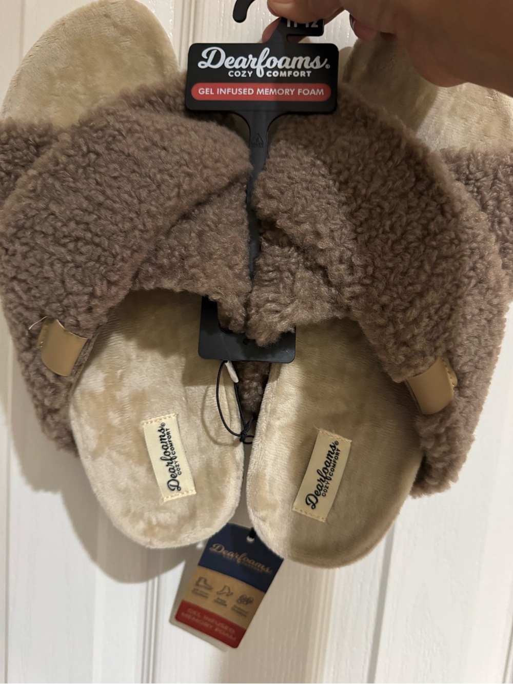 Dearfoams women Cozy Brown Sherpa Slip-On Slippers